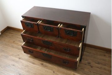 中古　岩谷堂箪笥　力強い杢目と重厚感ある金具が魅力の和箪笥(整理箪笥、衣装タンス、収納たんす、引き出し、サイドボード、サイドチェスト)(R-069997)