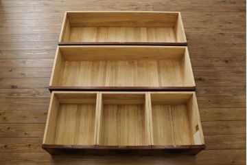 中古　岩谷堂箪笥　力強い杢目と重厚感ある金具が魅力の和箪笥(整理箪笥、衣装タンス、収納たんす、引き出し、サイドボード、サイドチェスト)(R-069997)