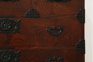 中古　岩谷堂箪笥　力強い杢目と重厚感ある金具が魅力の和箪笥(整理箪笥、衣装タンス、収納たんす、引き出し、サイドボード、サイドチェスト)(R-069997)