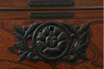 中古　伝統民芸家具　岩谷堂箪笥　No309三、八尺整理小抽出　重厚かつ上品な佇まいが魅力のチェスト(衣装箪笥、整理箪笥、引き出し、上下バラ売り可能)(R-069998)