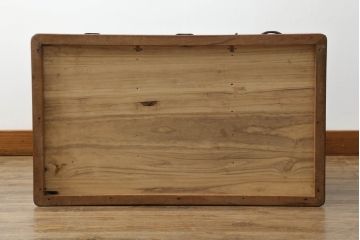和製アンティーク　激レア　珍品　博物館クラス　特注　欅(ケヤキ)材　黒柿材　古美術　彫刻入りのクラシカルなデザインが美しい長火鉢(囲炉裏、木製火鉢)(R-069999)