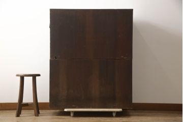 和製アンティーク　前面欅(ケヤキ)材　漆塗り　蝶覆輪(ちょうふくりん)金具が優美な二段重ね会津箪笥(時代箪笥、和タンス、衣装たんす、収納タンス、引き出し)(R-070001)