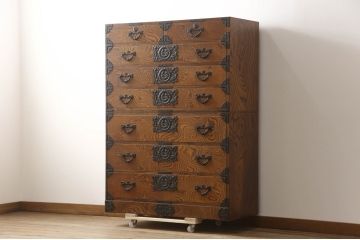 中古　岩谷堂箪笥　存在感のある金具と迫力のある杢目が目を惹く二段重ね衣装箪笥(和タンス、収納箪笥、整理箪笥、引き出し、チェスト、上下バラ売り可能)(R-070004)