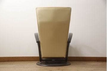 中古　美品　カリモク家具(karimoku)オリジナルブランド　限定店舗のみ取扱品　ディレトーレ(Direttore)　1人掛けソファ(パーソナルソファ、一人掛け、1P、アームチェア、回転椅子、イス)(R-070006)