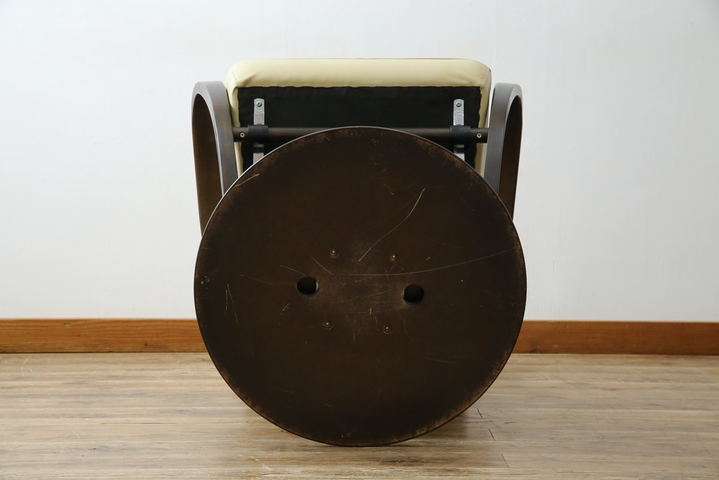 中古　美品　カリモク家具(karimoku)オリジナルブランド　限定店舗のみ取扱品　ディレトーレ(Direttore)　1人掛けソファ(R-070006)