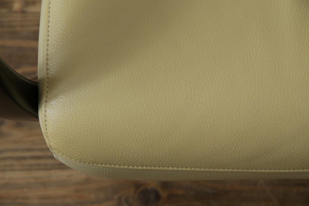 中古　美品　カリモク家具(karimoku)オリジナルブランド　限定店舗のみ取扱品　ディレトーレ(Direttore)　1人掛けソファ(R-070006)