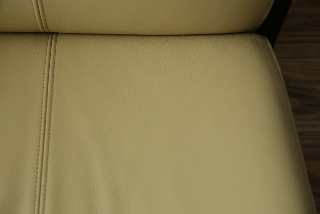 中古　美品　カリモク家具(karimoku)オリジナルブランド　限定店舗のみ取扱品　ディレトーレ(Direttore)　1人掛けソファ(R-070006)