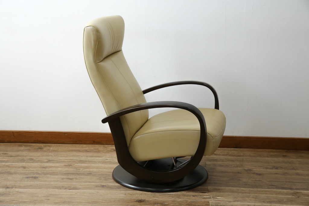 中古　美品　カリモク家具(karimoku)オリジナルブランド　限定店舗のみ取扱品　ディレトーレ(Direttore)　1人掛けソファ(R-070006)