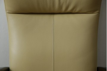 中古　美品　カリモク家具(karimoku)オリジナルブランド　限定店舗のみ取扱品　ディレトーレ(Direttore)　1人掛けソファ(R-070006)