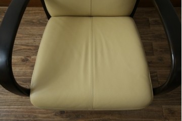 中古　美品　カリモク家具(karimoku)オリジナルブランド　限定店舗のみ取扱品　ディレトーレ(Direttore)　1人掛けソファ(R-070006)