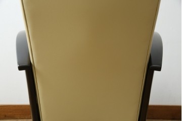 中古　美品　カリモク家具(karimoku)オリジナルブランド　限定店舗のみ取扱品　ディレトーレ(Direttore)　1人掛けソファ(R-070006)