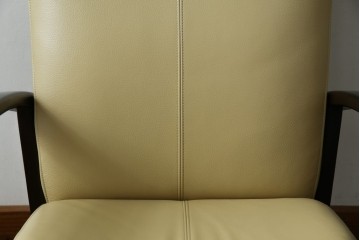 中古　美品　カリモク家具(karimoku)オリジナルブランド　限定店舗のみ取扱品　ディレトーレ(Direttore)　1人掛けソファ(R-070006)