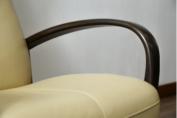 中古　美品　カリモク家具(karimoku)オリジナルブランド　限定店舗のみ取扱品　ディレトーレ(Direttore)　1人掛けソファ(R-070006)