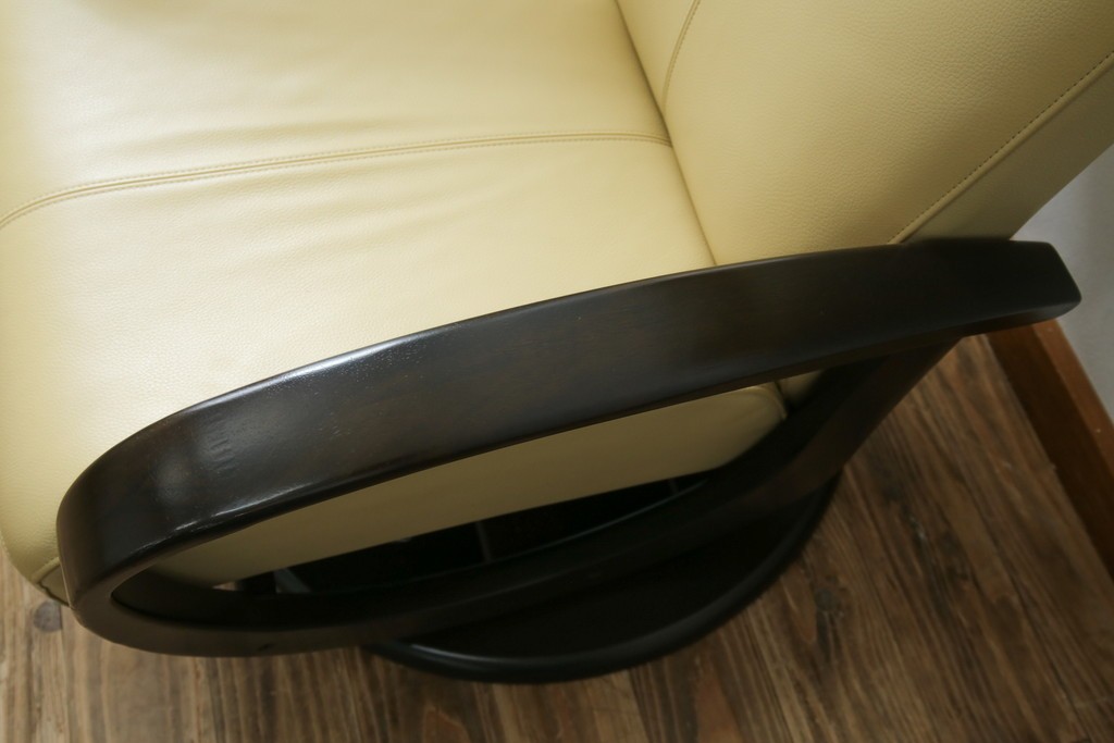 中古　美品　カリモク家具(karimoku)オリジナルブランド　限定店舗のみ取扱品　ディレトーレ(Direttore)　1人掛けソファ(R-070006)