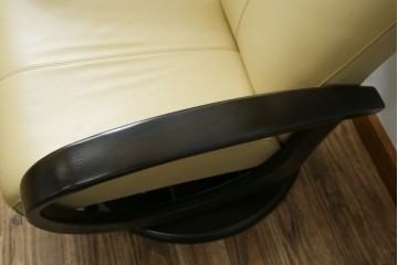 中古　美品　カリモク家具(karimoku)オリジナルブランド　限定店舗のみ取扱品　ディレトーレ(Direttore)　1人掛けソファ(R-070006)