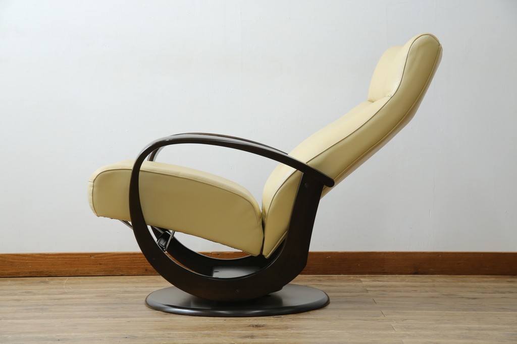 中古　美品　カリモク家具(karimoku)オリジナルブランド　限定店舗のみ取扱品　ディレトーレ(Direttore)　1人掛けソファ(R-070006)