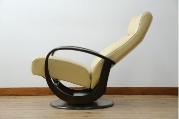 中古　美品　カリモク家具(karimoku)オリジナルブランド　限定店舗のみ取扱品　ディレトーレ(Direttore)　1人掛けソファ(R-070006)