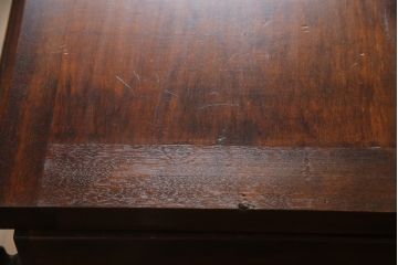 和製ビンテージ　国産　民芸家具　古潭シリーズ　クラシカルな佇まいが魅力のライティングビューロー(簿記机、ワークデスク、在宅用、在宅ワーク用、引き出し、収納棚、戸棚、ヴィンテージ)(R-070007)