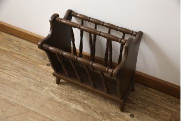和製ビンテージ　ナラ材　飛騨産業　キツツキマーク　挽物のデザインがおしゃれなマガジンラック(本立て、収納、ヴィンテージ)(R-070009)