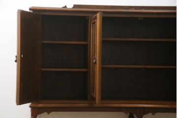 中古　三越家具(現カントリーハウス)　Brugge(ブルージュ)　希少な廃版品　クラシカルな空間づくりにぴったりなサイドボード(収納棚、飾り棚、戸棚、サイドボード、サイドキャビネット、本箱、ブックケース)(R-070012)