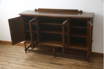 中古　三越家具(現カントリーハウス)　Brugge(ブルージュ)　希少な廃版品　クラシカルな空間づくりにぴったりなサイドボード(収納棚、飾り棚、戸棚、サイドボード、サイドキャビネット、本箱、ブックケース)(R-070012)