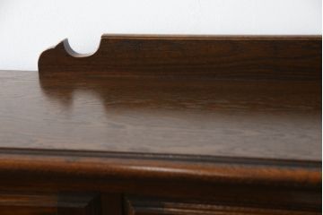 中古　三越家具(現カントリーハウス)　Brugge(ブルージュ)　希少な廃版品　クラシカルな空間づくりにぴったりなサイドボード(収納棚、飾り棚、戸棚、サイドボード、サイドキャビネット、本箱、ブックケース)(R-070012)