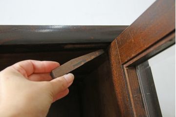 中古　美品　松本民芸家具　どこかレトロな雰囲気も感じる90型茶タンス(サイドボード、戸棚、収納棚)(定価約44万円)(R-070056)