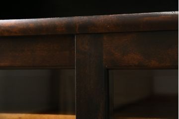 中古　美品　松本民芸家具　どこかレトロな雰囲気も感じる90型茶タンス(サイドボード、戸棚、収納棚)(定価約44万円)(R-070056)