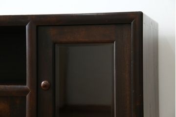 中古　美品　松本民芸家具　どこかレトロな雰囲気も感じる90型茶タンス(サイドボード、戸棚、収納棚)(定価約44万円)(R-070056)