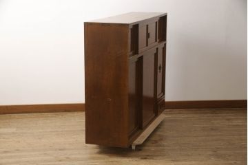 和製アンティーク　上手物!　最高級総楢(ナラ)材　前面総虎斑(トラフ)杢目　昭和レトロな雰囲気漂うサイドボード(収納棚、戸棚、サイドキャビネット)(R-070058)