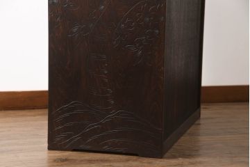 中古　軽井沢彫り　凝った彫刻が美しく和室にも洋室にも合わせやすい収納付きライティングビューロー(簿記机、ワークデスク、在宅用、在宅ワーク用、引き出し、サイドチェスト)(R-070060)