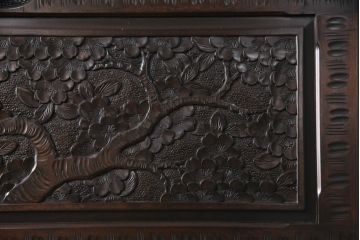 中古　軽井沢彫り　凝った彫刻が美しく和室にも洋室にも合わせやすい収納付きライティングビューロー(簿記机、ワークデスク、在宅用、在宅ワーク用、引き出し、サイドチェスト)(R-070060)