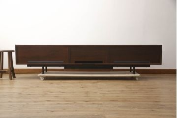 中古　Cassinaixc.(カッシーナイクスシー)　BREATH(ブレス)　スタイリッシュな佇まいが魅力的なシアターボード(テレビ台、ローボード)(R-070061)
