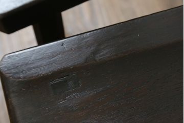 和製ビンテージ　神戸洋家具　ナラ(楢)材　彫刻を施した背もたれが珍しいチェア2脚セット(ダイニングチェア、板座チェア、椅子、イス、ヴィンテージ)(R-070062)