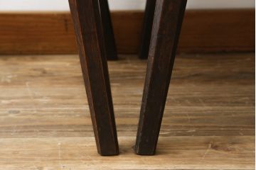 和製ビンテージ　神戸洋家具　ナラ(楢)材　彫刻を施した背もたれが珍しいチェア2脚セット(ダイニングチェア、板座チェア、椅子、イス、ヴィンテージ)(R-070062)