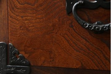 和製ビンテージ　岩谷堂箪笥　力強い杢目と重厚感ある金具が魅力の和箪笥(整理箪笥、衣装タンス、収納たんす、引き出し、チェスト、ヴィンテージ)(R-070121)
