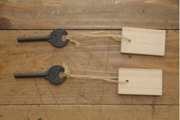 和製ビンテージ　岩谷堂箪笥　力強い杢目と重厚感ある金具が魅力の和箪笥(整理箪笥、衣装タンス、収納たんす、引き出し、チェスト、ヴィンテージ)(R-070121)