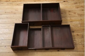 中古　超美品　国産工芸家具　九尺　前面欅(ケヤキ)材　洗練された佇まいと大容量の収納力を兼ね備えた特大重ね水屋箪笥(収納棚、戸棚、キャビネット、食器棚、店舗什器)(R-070122)