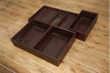 中古　超美品　国産工芸家具　九尺　前面欅(ケヤキ)材　洗練された佇まいと大容量の収納力を兼ね備えた特大水屋箪笥(収納棚、戸棚、キャビネット、食器棚、店舗什器)(R-070123)
