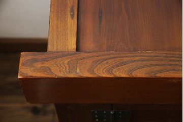 中古　超美品　国産工芸家具　九尺　前面欅(ケヤキ)材　洗練された佇まいと大容量の収納力を兼ね備えた特大水屋箪笥(収納棚、戸棚、キャビネット、食器棚、店舗什器)(R-070123)