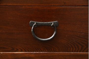 中古　超美品　国産工芸家具　九尺　前面欅(ケヤキ)材　洗練された佇まいと大容量の収納力を兼ね備えた特大水屋箪笥(収納棚、戸棚、キャビネット、食器棚、店舗什器)(R-070124)