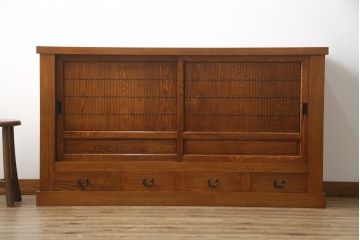 中古　美品　楡(ニレ)材　総無垢材　美しい木目と品のある佇まいが魅力の五尺水屋箪笥サイドボード(引き出し、収納棚、戸棚、食器棚)(R-070145)