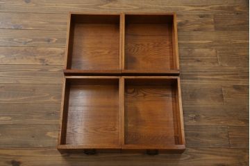 中古　美品　楡(ニレ)材　総無垢材　美しい木目と品のある佇まいが魅力の五尺水屋箪笥サイドボード(引き出し、収納棚、戸棚、食器棚)(R-070145)