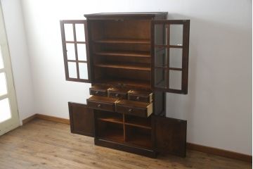 中古　北海道民芸家具　HM160K　洗練された佇まいが上品な食器棚(本箱、収納棚、飾り棚、キャビネット)(R-070146)
