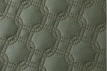 中古　イタリア　ミノッティ(Minotti)　ヤング(YANG)　本革(レザー)　トップのステッチが素敵な洗練された佇まいのオットマン(フットスツール、1Pソファ、椅子、テーブルトップ)(R-070147)