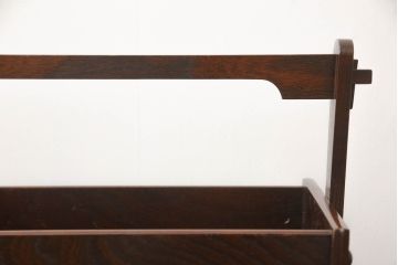 中古　希少な絶版品　駿河民芸　キャスター付きが便利な引き出し付きマガジンラック(本立て、収納)(R-070152)