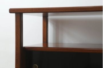 中古　最高級!!　総欅(ケヤキ)材　黒漆塗り　螺鈿(ラデン)　上質な和の空間を演出する蒔絵入り飾り棚(茶棚、茶箪笥、収納棚、戸棚、サイドボード)(定価推定200万円)(R-070156)