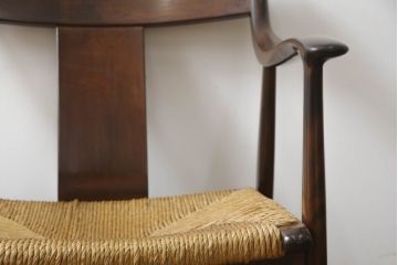 中古　美品　松本民芸家具　#77型曲肘付きイス　ラッシ座(ガマ座)がお洒落な曲肘イス(アームチェア、椅子、ダイニングチェア)(定価約28万円)(R-070169)