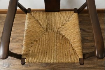 中古　美品　松本民芸家具　#77型曲肘付きイス　ラッシ座(ガマ座)がお洒落な曲肘イス(アームチェア、椅子、ダイニングチェア)(定価約28万円)(R-070170)