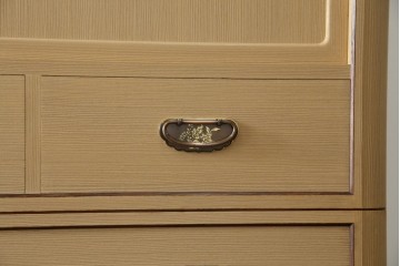 中古　美品　国産　高級　黒檀(コクタン)材　上質な和モダン空間を演出する総桐箪笥　(R-070174)